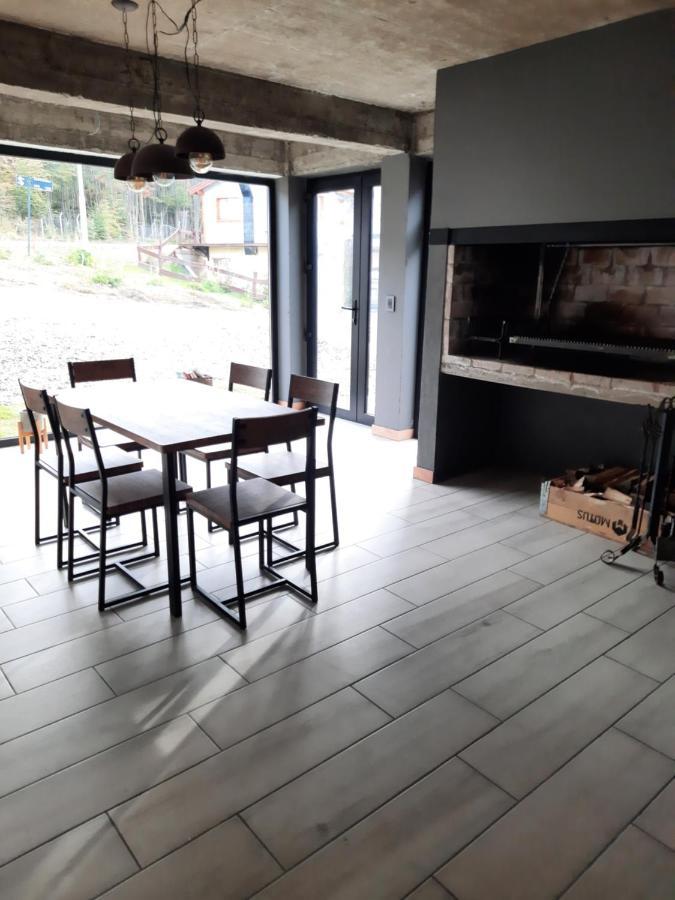 Casa De Invitados Con Parrilla Y Horno A Lena 우수아이아 외부 사진