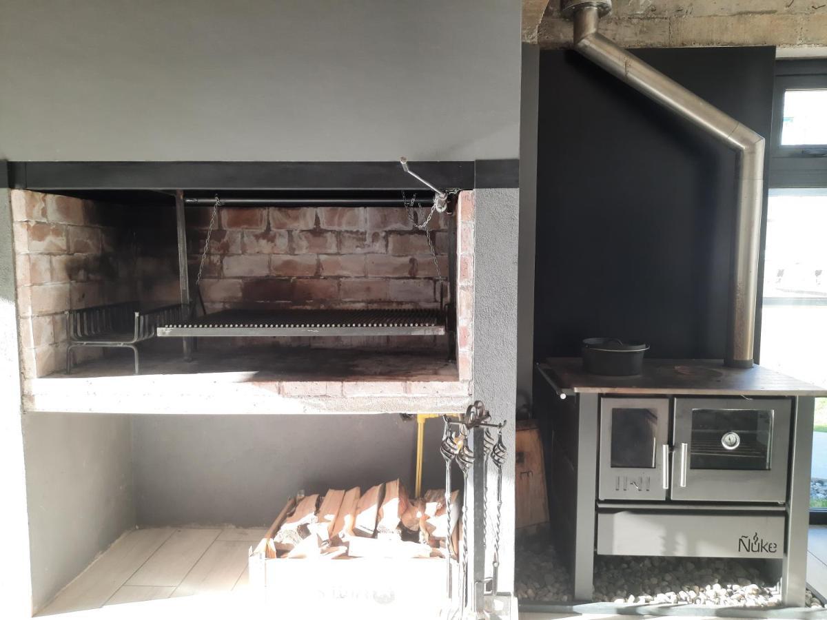 Casa De Invitados Con Parrilla Y Horno A Lena 우수아이아 외부 사진